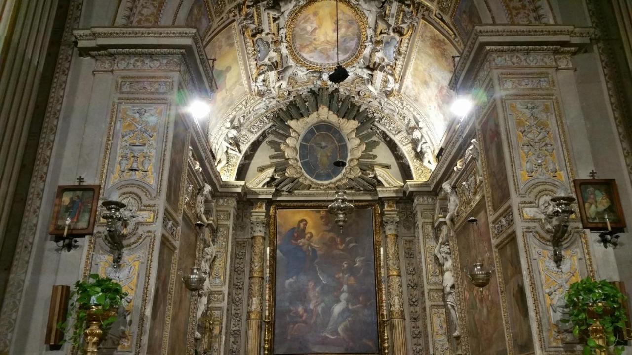 Palazzo Marescalchi Belli, Vicino Piazza Di Spagna Řím Exteriér fotografie